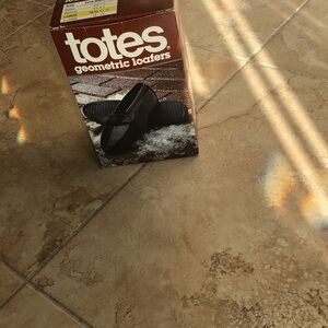 Totes Black Geometric Loafers